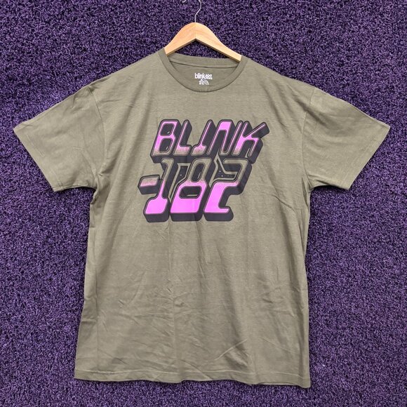 Blink-182 Gradient Spell Out Logo Pop Punk Band T-Shirt XL - Picture 1 of 5